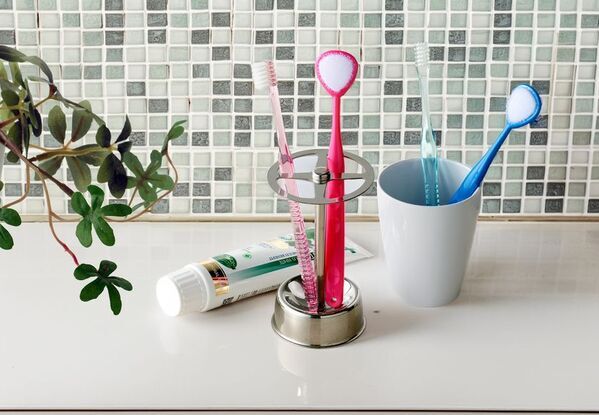 日常的な「舌ブラシ」の使用による舌のケアについてSHIKIEN公式HPにて情報を公開