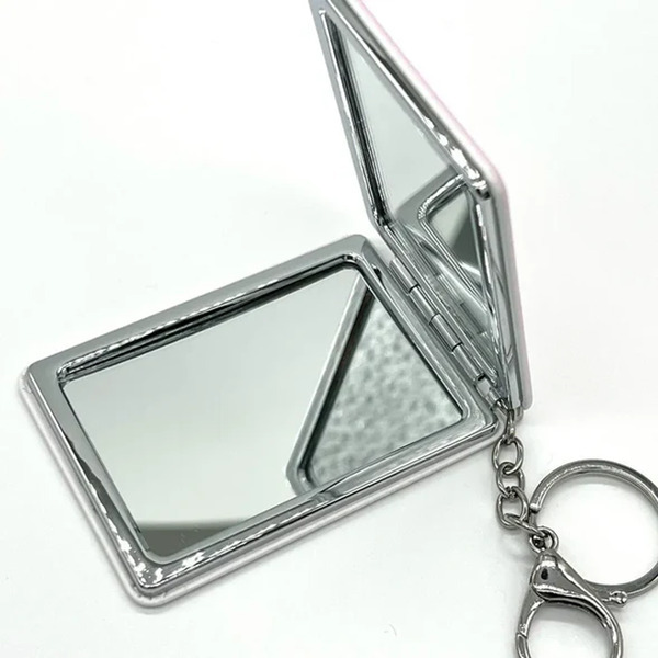 外出先で便利！オリジナル印刷対応「コンパクトミラーキーホルダー」を発売