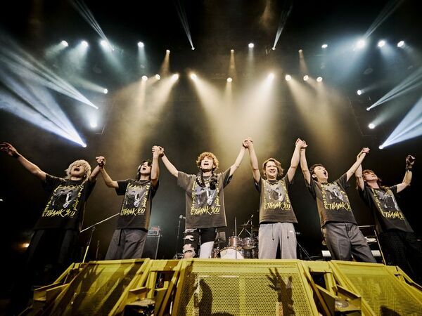 ヴォーカリストTETSUYA、ベーシストtetsuyaを同時に魅せた2025年10月3日開催の誕生日ライヴレポートが到着！