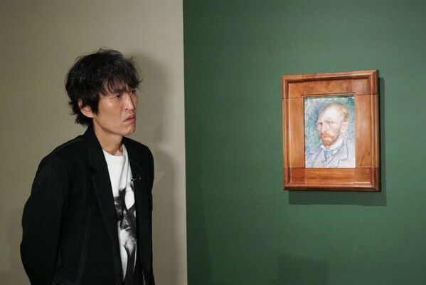 千原ジュニアが《夜のカフェテラス》と出会う　カンテレでゴッホ展特別番組放送