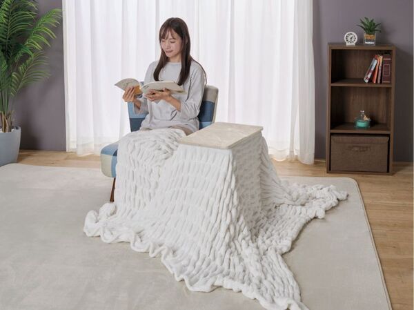 ワンルームの救世主！おひとり様サイズで収納に困らない　ちいさなこたつ「ラテ」に新色ホワイトマーブルが登場！10月中旬に発売