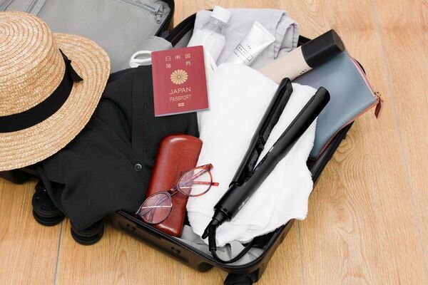 1台でストレートやカール、トレンドヘアも楽しめる「マイナスイオンストレートアイロン」を10月2日発売