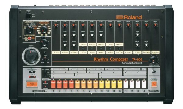 伝説的な「TR-808」「TR-909」サウンドを継承するアナログ音源搭載　リズムマシンのフラッグシップ・モデル『TR-1000』を発売