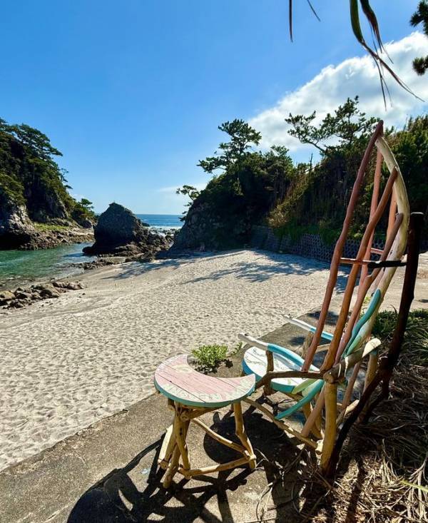 国内初！東京の離島・式根島が“女性一人旅の聖地”に変貌「ハッピーリボーンプロジェクト in 式根島」10月1日スタート