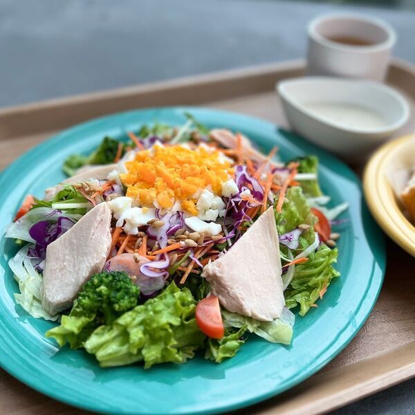 日本体育大学の学食「KARAKUSA CAFE」で秋限定のMCTオイルを使った脂肪燃焼メニューがスタート！