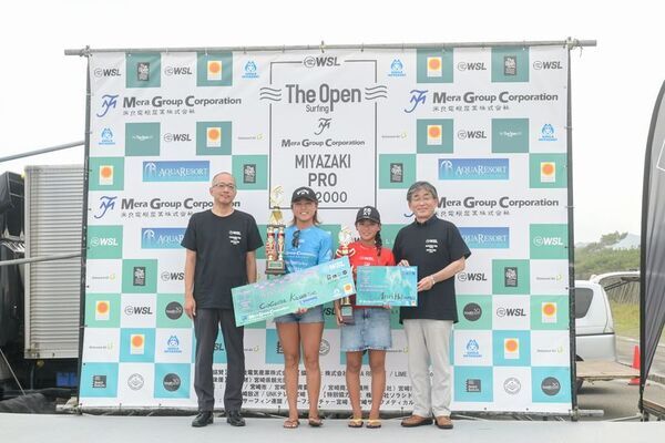 宮崎県で行われたWSL公認大会「The Open Surfing Miyazaki Series」　QS2000宮崎プロは小林桂と川瀬心那が優勝　日向プロジュニアは佐藤利希、松山黎音が制覇