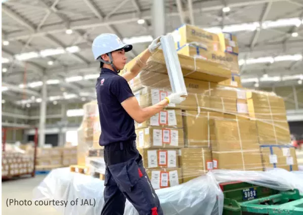 マスバランス方式によるバイオマス・エボリュー(R)が、日本航空(JAL)の貨物ハンドリング資材に採用