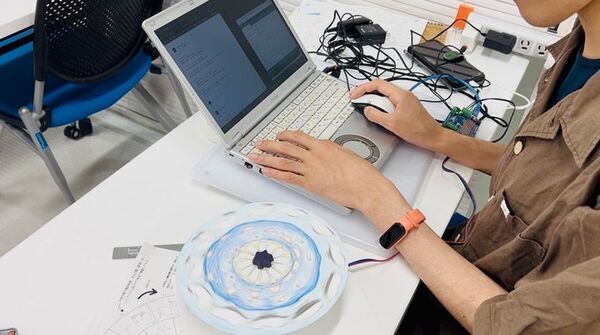 東京工芸大学　工芸融合授業で工学と芸術を融合した学びを提供―全学的2年次配当科目「工・芸制作演習」―