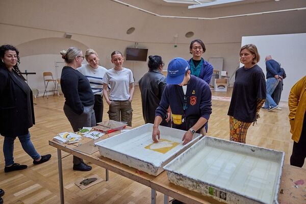 東京工芸大学の学生とスウェーデンの学生よる共同写真展を開催―スウェーデン大使館が後援―