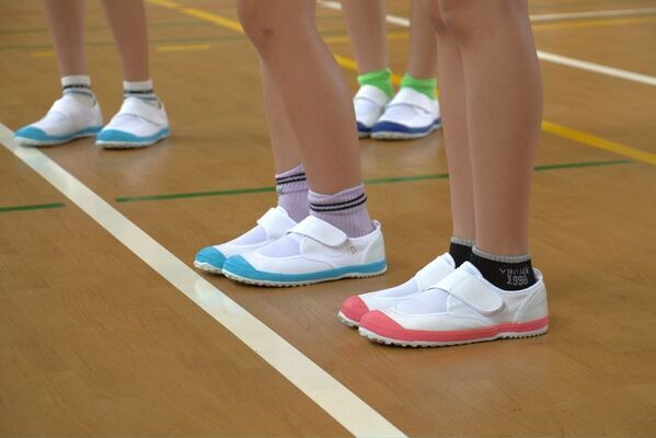 【実証実験】高機能上履きが運動能力を向上！小学生の反復横跳びで平均3.9回の記録更新！