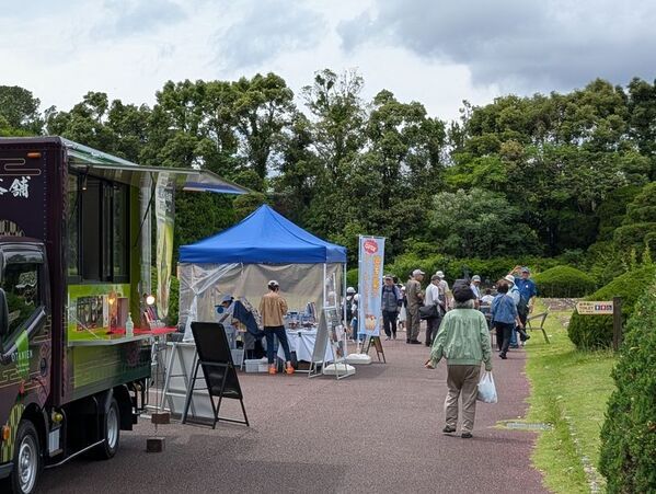 きのこ展や紅葉ライトアップなど、植物園の多種多彩な秋を楽しむ『めくるめく秋のボタニカルガーデン』を開催　10月25日(土)～12月7日(日)