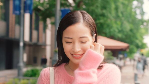 新CMキャラクターに広瀬すずさんが就任！ソフラン アロマリッチシリーズ新CMが10月15日から放映開始　「この香り、たまらんデス。」と広瀬さんのとろける表情は必見！広瀬さんの「たまらん」瞬間は…、一日中家で●●すること！？