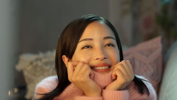 新CMキャラクターに広瀬すずさんが就任！ソフラン アロマリッチシリーズ新CMが10月15日から放映開始　「この香り、たまらんデス。」と広瀬さんのとろける表情は必見！広瀬さんの「たまらん」瞬間は…、一日中家で●●すること！？