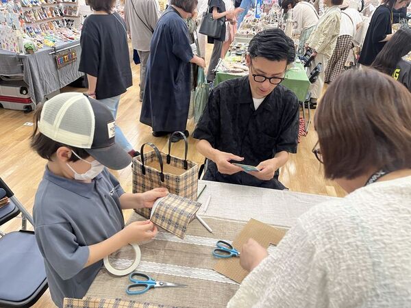 贈る楽しさが広がる片面ダンボール「Curumo(くるも)」拡大を続ける各ハンドメイド市場で販売を開始！