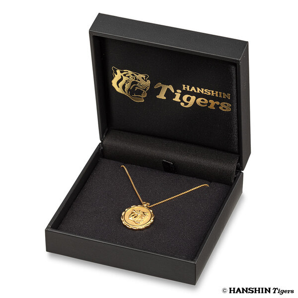 阪神タイガースのセ・リーグ優勝を祝し、ダイヤモンドが7石きらめく記念ジュエリーが登場！