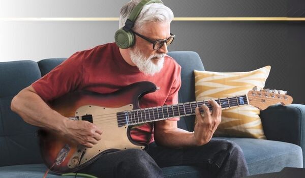 【ギター練習の挫折ゼロへ】液晶指板で迷わない「TabNavi Guitar」月額サブスクを10月17日(金)10:00開始