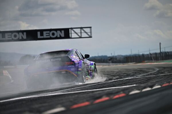 トミカよりエヴァンゲリオンレーシング「エヴァRT初号機 GOODRIDE 日産 フェアレディZ」が登場！！