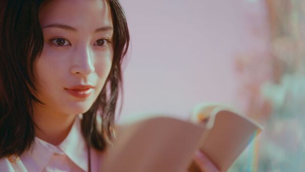 新アンバサダーの広瀬すずさんが、5つの香りに合わせて5つの気分を演じ分け！ソフラン アロマリッチシリーズ　香調別コンセプトムービー「Aroma Trip」10月28日(火)より公開2025年に山派から海派に変わった広瀬さん、今後したい旅は温泉！？