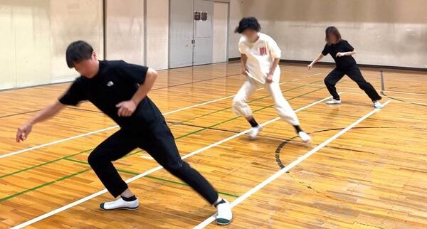 【実証実験】小学生の運動能力が131％向上！『教育パワーシューズ』が反復横跳びの記録を劇的に更新