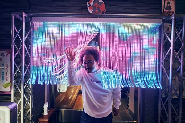 マルハン東日本「ヲトナ基地プロジェクト」第5弾イベント　2024年に10日間で4,000人以上を集めたイベントの2ndシーズンが到来！巨大な脳みそが浮かぶ光輝くサイバー銭湯が帰ってくる！“イキすぎた光と狂気のNEW浴体験”『脳汁銭湯2025』開催　11月26日(水)から12月7日(日)、大田区蒲田「女塚温泉 改正湯」にて実施