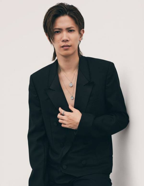 MIKIMOTOの人気コレクション「LUCKY ARROWS」からラピスラズリの新作ペンダントが登場。神宮寺勇太を起用した最新キャンペーンを公開！