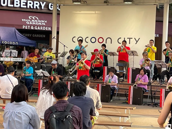 『けやきひろばイルミネーション 2025-26』「原信夫とシャープス＆フラッツ」点灯セレモニー11/1開催