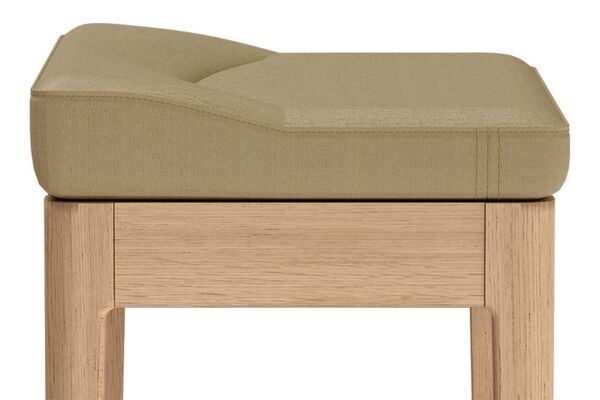 暮らしに溶け込む、ローランド×カリモク家具の新作。天然木を活かした家具仕上げのデジタルピアノを発売