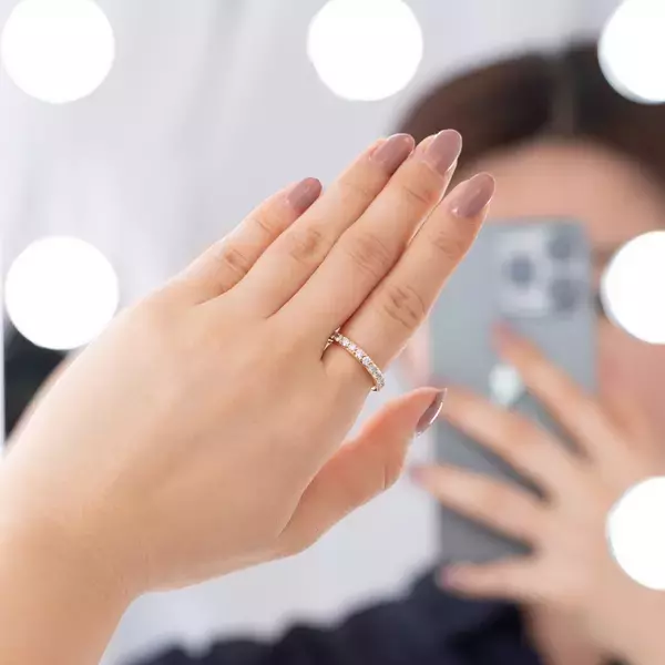 自由に試せるジュエリーイベント、表参道で開催　オレフィーチェが提案する、“見る・試すだけ”の新しい体験型ポップアップ「ジュエルームin東京」