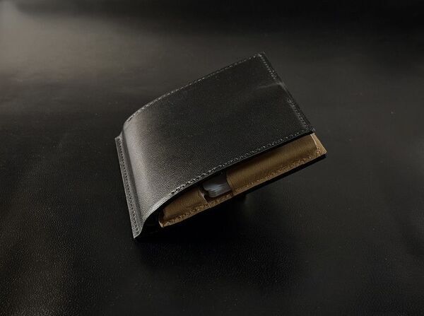 “0.42秒でスタンバイ？”速さと機能美のミニ財布「Tri-La」が、第2世代を11月7日よりMakuakeで先行販売