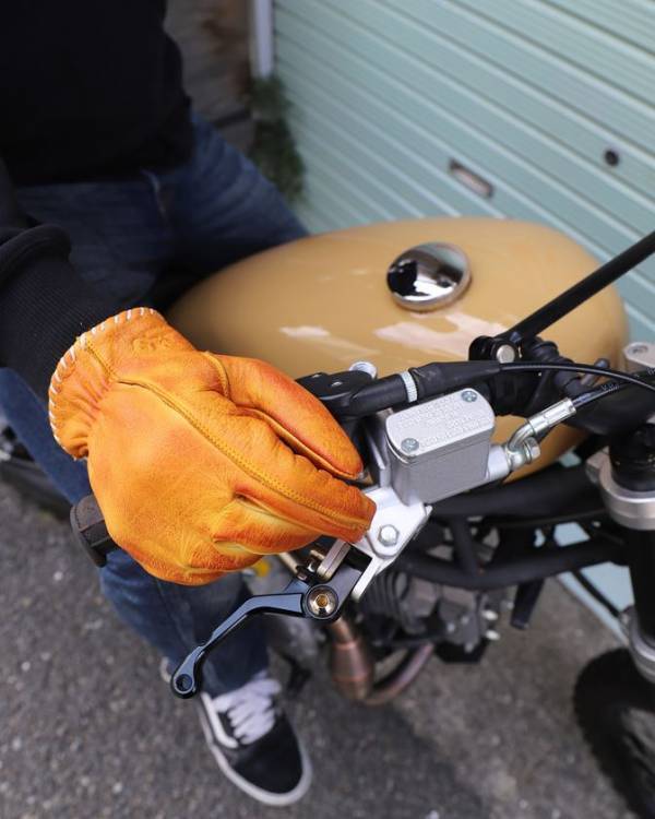 使い続けることで完成する本革レザーグローブ「DIRTY GLOVES」発売