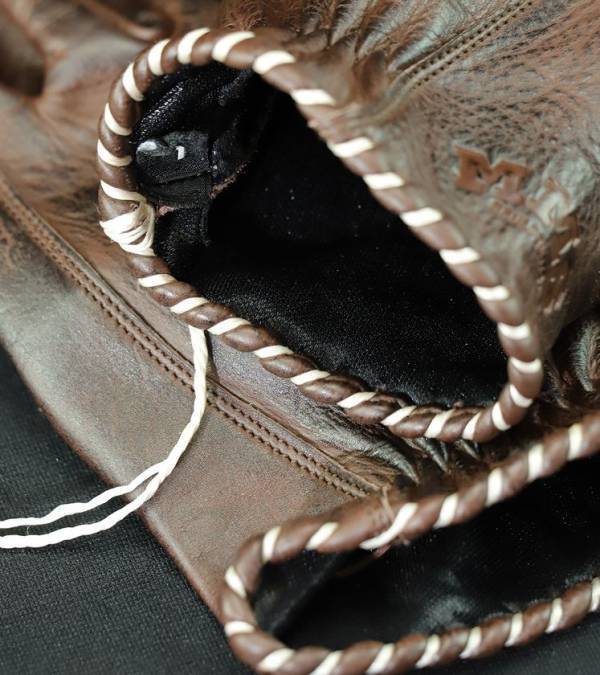 使い続けることで完成する本革レザーグローブ「DIRTY GLOVES」発売