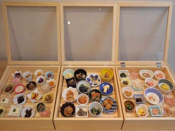 九州の“おいしい”が集結　ダイニングカフェ チグサ「選べる御膳ランチ・おばんざい＆サラダブッフェ」フェア開催