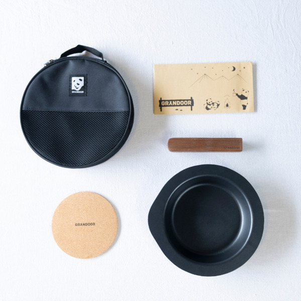 家でも外でも使える“機能するお皿”が誕生陶器のような美しさと機能性を両立した新発想の調理器具「DISH GRILL(ディッシュグリル)」11月7日発売