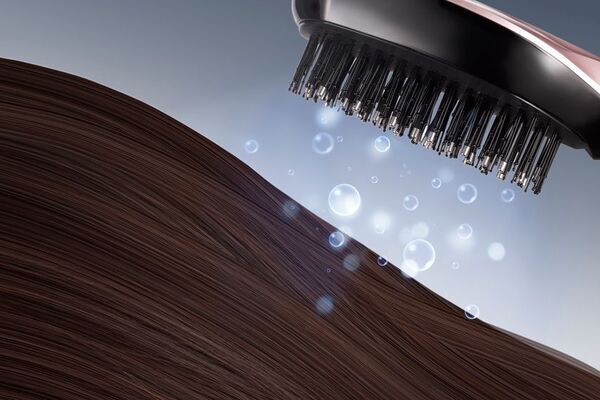 Makuakeで達成率8000％超を記録した美容ブラシ　EMS搭載「クリオネ スパプラス」が一般販売開始！