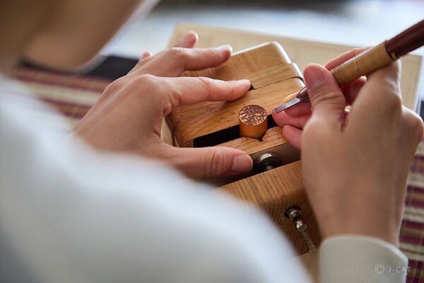 鎌倉の老舗印章店 鎌倉はんこ、一級印章技能士の夫婦が「中国印章競技会」でW金賞を受賞！