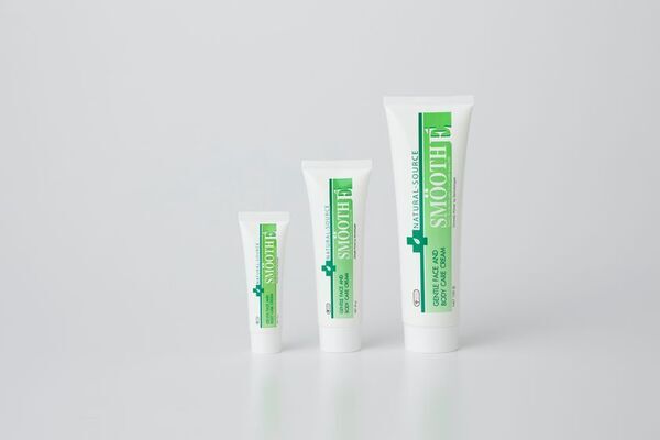 『あとはあとに残さない』タイ発「ロングセラーのあとケアクリーム」スムースEクリーム　キービジュアルとコピー、ECサイトを刷新！