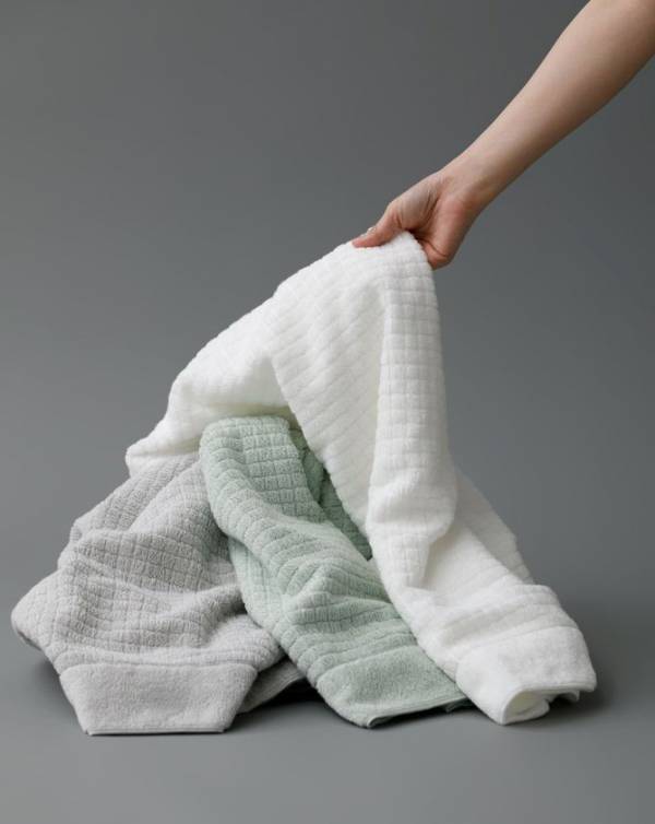 南国ヴィラの心地よさを日常に。ホテルシリーズ最新作、今治タオル「ヴィラスイート」を発売！