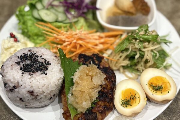 都心から約90分の“日本の原風景”千葉・鴨川の里山エリアで楽しむ　古民家宿＆カフェ5選