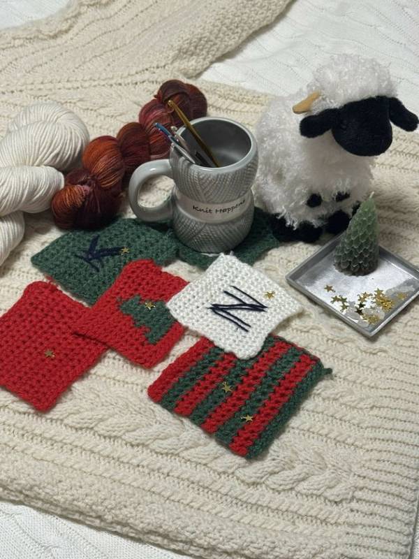 アトレ新浦安、人気ニット作家 Nagi's Knits 凪氏によるイベントオリジナルデザインを編む「HOLIDAY Knits ワークショップ」を12月21日に初開催！