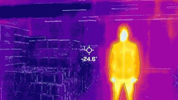 鬼に金棒！「高熱伝導グラフェン×電熱」で全天候に対応するジャケットを11/24よりMakuakeにて販売！