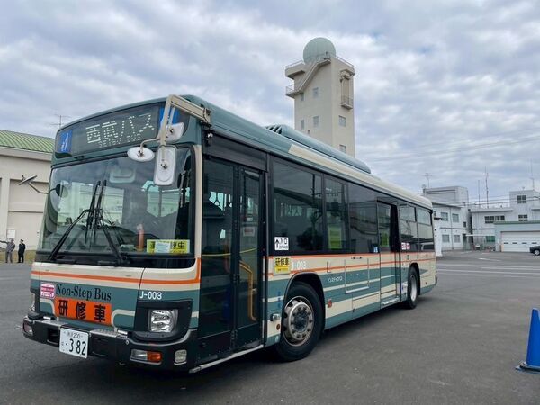 航空自衛隊入間基地にてバス運転体験会を実施任期制等自衛官を対象に就職支援へ