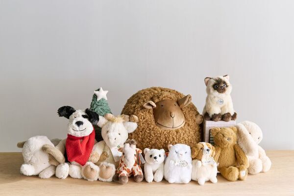 『HOWMORE LIVING』蔵前本店・丸ビル店・公式Web Storeに、きらめくクリスマスシーズンが到来！デコレーションからギフトまで、心ときめくアイテムが揃いました。