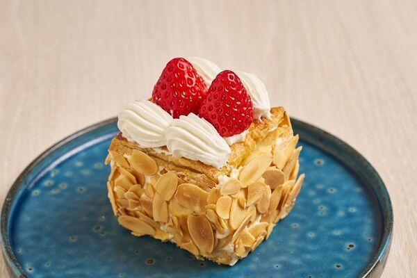 静岡県産地いちごを堪能！TAMAGOYAベーカリーカフェにて冬の訪れを彩る“いちごスイーツフェア2025”を12/1より開催