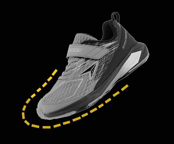 子どものための靴「瞬足」からスタートダッシュ時に威力を発揮する　「FIRE BOOSTER(ファイヤーブースター)」登場　足育思想に基づいた設計で快適な履き心地も実現