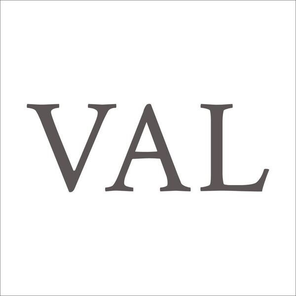 日常を格上げする新ラグジュアリーヘアブランド「VAL」デビュー。第一弾は「ブラックティー」香る極上ヘッドスクラブ