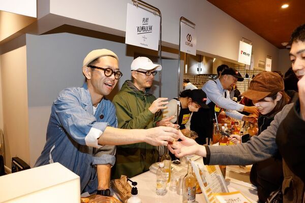 【イベントレポート】全国11の造り手が初集結「にごり酢まつり」企業の垣根を越え、にごり酢・酢酸菌の魅力を広めるイベントを開催