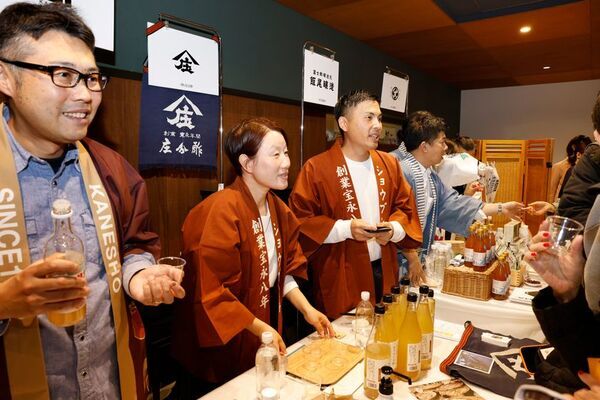 【イベントレポート】全国11の造り手が初集結「にごり酢まつり」企業の垣根を越え、にごり酢・酢酸菌の魅力を広めるイベントを開催