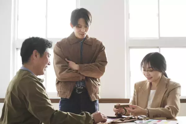 12月10日は「ベルトの日」！人気ファッションインフルエンサーYokoさんと作る、特別なベルトプレゼントキャンペーンを開催