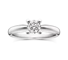 ホリデーシーズンに贈る最高級の輝き　大人のためのプロポーズギフト