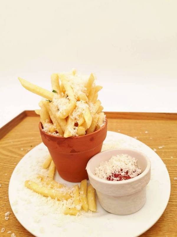 熱海渚町おさかな丼屋ビストロが贈る遊び心あふれるとっておきのHolidayメニューが12/10より登場！！～すしッシュドノエルや海のツリーパスタなど～